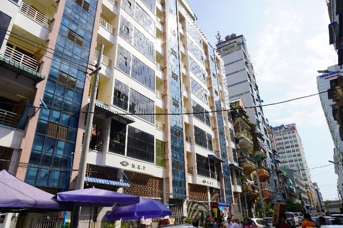 EBRD位於UMFCCI在仰光市中心現代化大樓的三樓