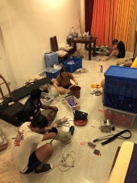 飯店房間充當臨時實驗室