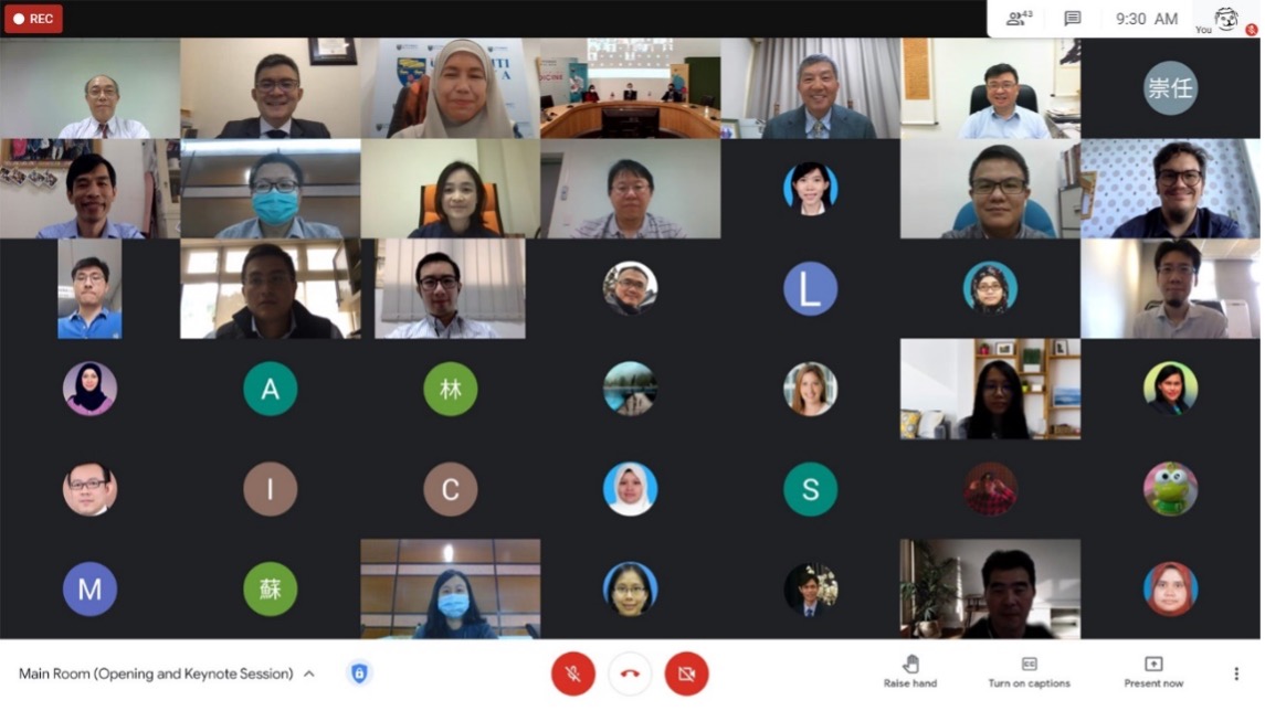 圖二：陽明交通大學與馬來亞大學視訊研討會，開幕式雙方貴賓致詞及雙方 Keynote Speaker 提出主題演講