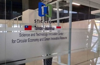臺灣印尼循環經濟與綠色創新資源海外科研中心於印尼泗水理工大學及韋地雅曼達拉天主教大學揭牌成立