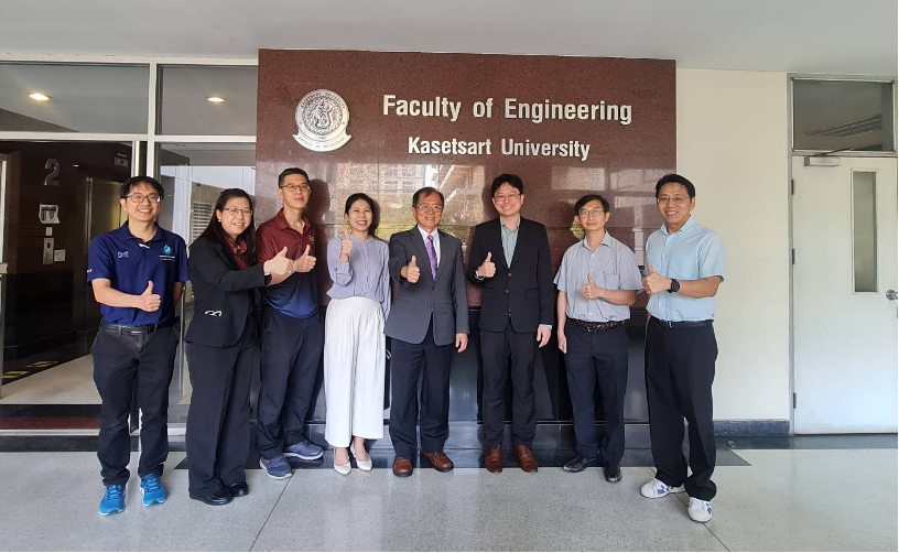圖 5：清華大學代表與工學院系所主任合照