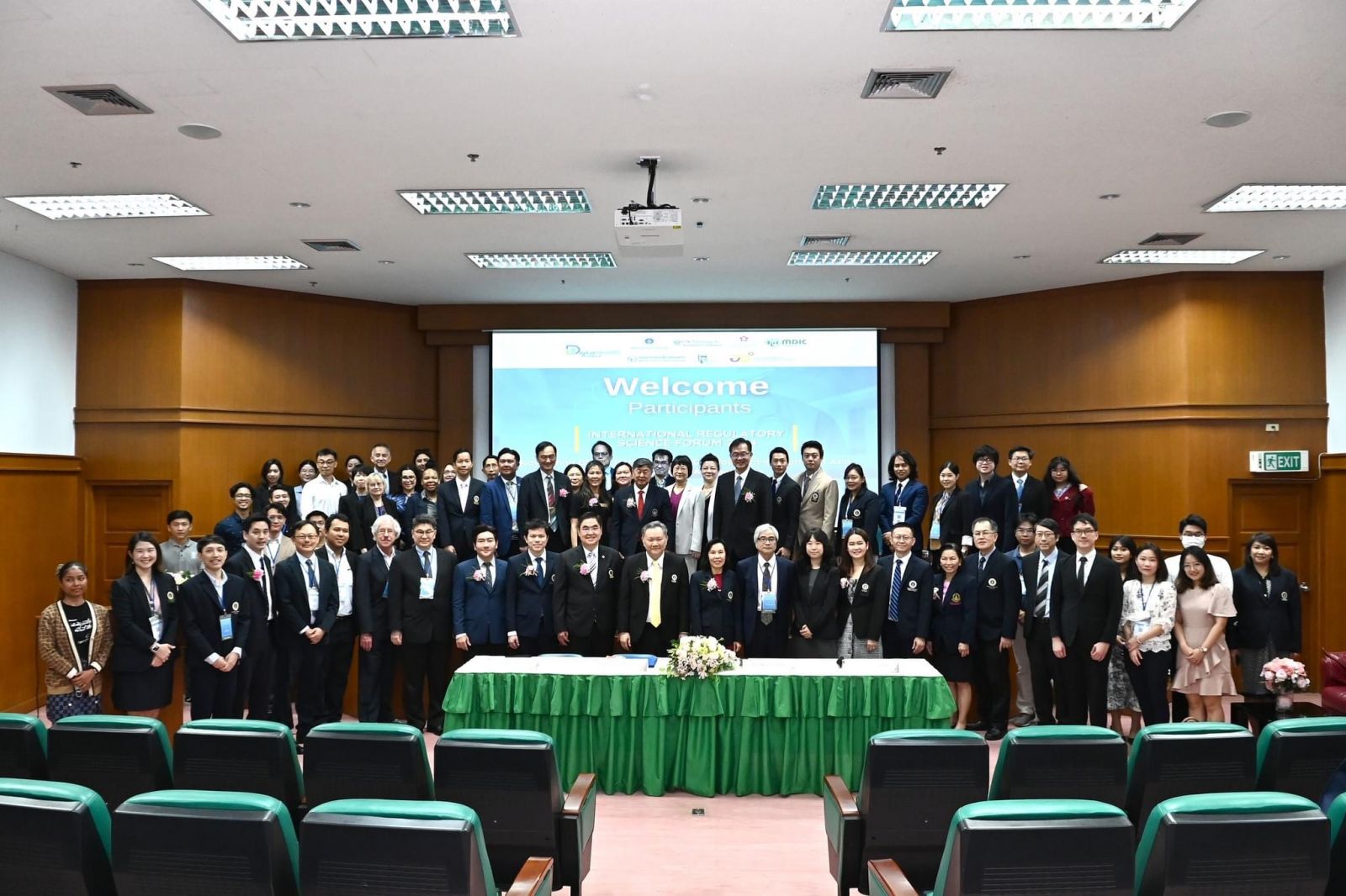 圖2：DHP2024 全體講者合影