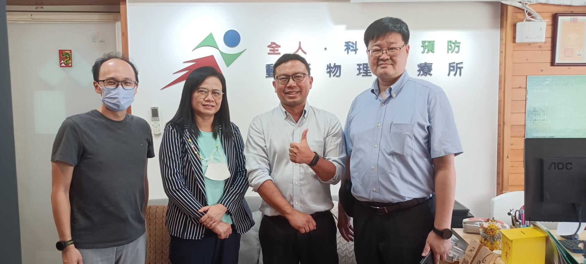 拜訪國立屏東大學 (NPTU) 與應用化學系的教職員會面