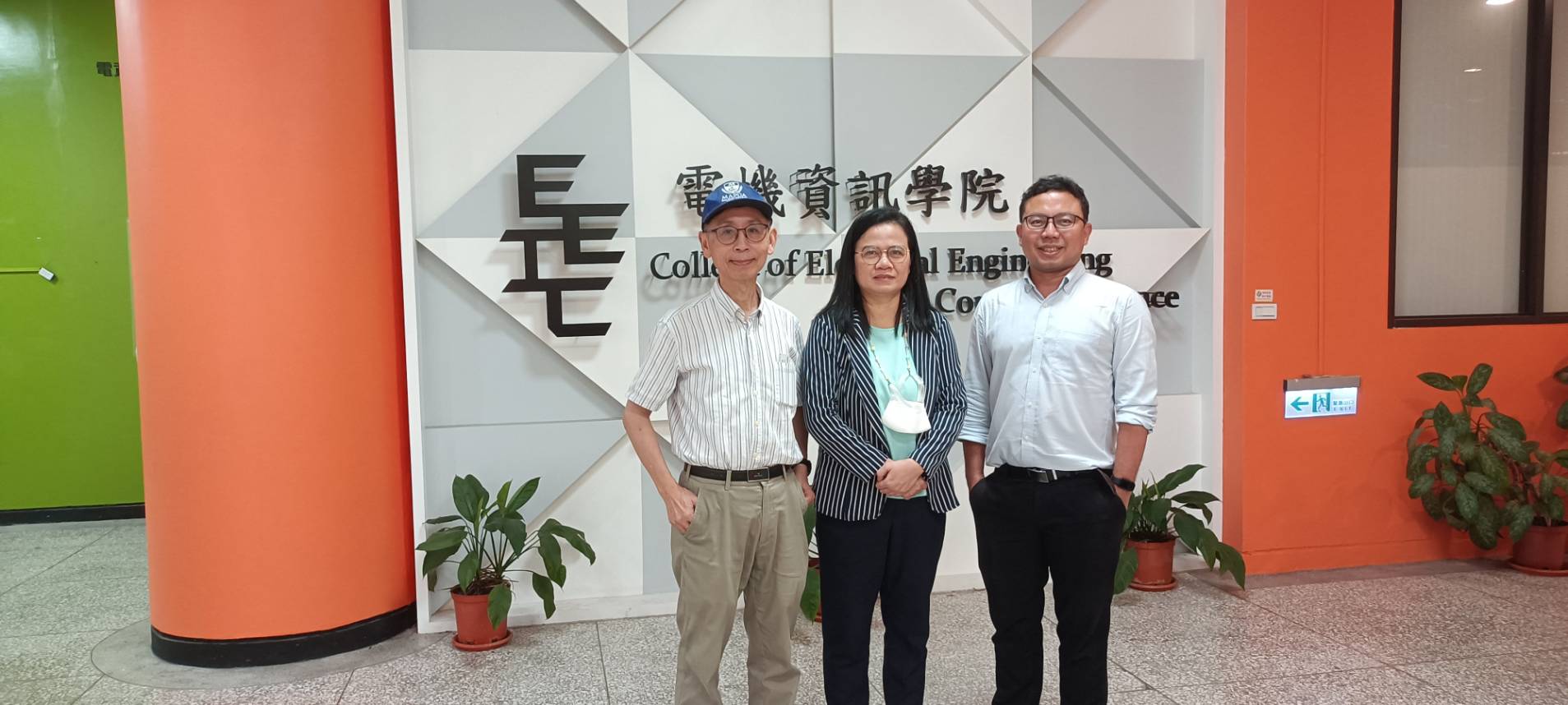 拜訪國立屏東大學 (NPTU) 與應用化學系的教職員會面