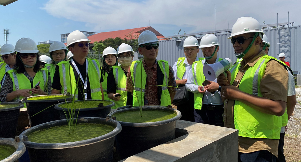 圖：參訪與會議與泗水理工大學 (ITS)「印尼再生能源整合示範中心」(Renewable Energy Integration Demonstrator of Indonesia, REIDI)