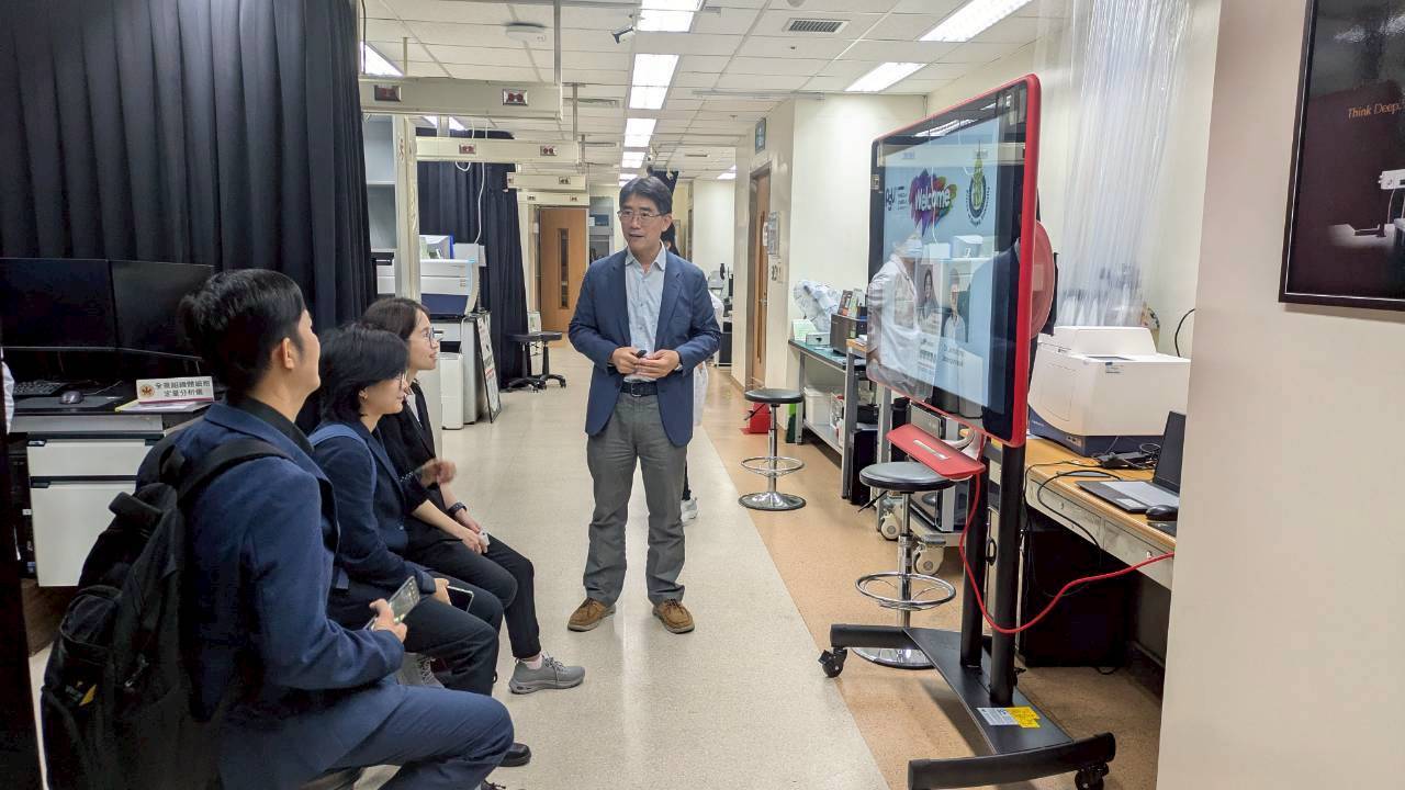 圖 2：泰國宋卡王子大學代表團訪成大醫工系