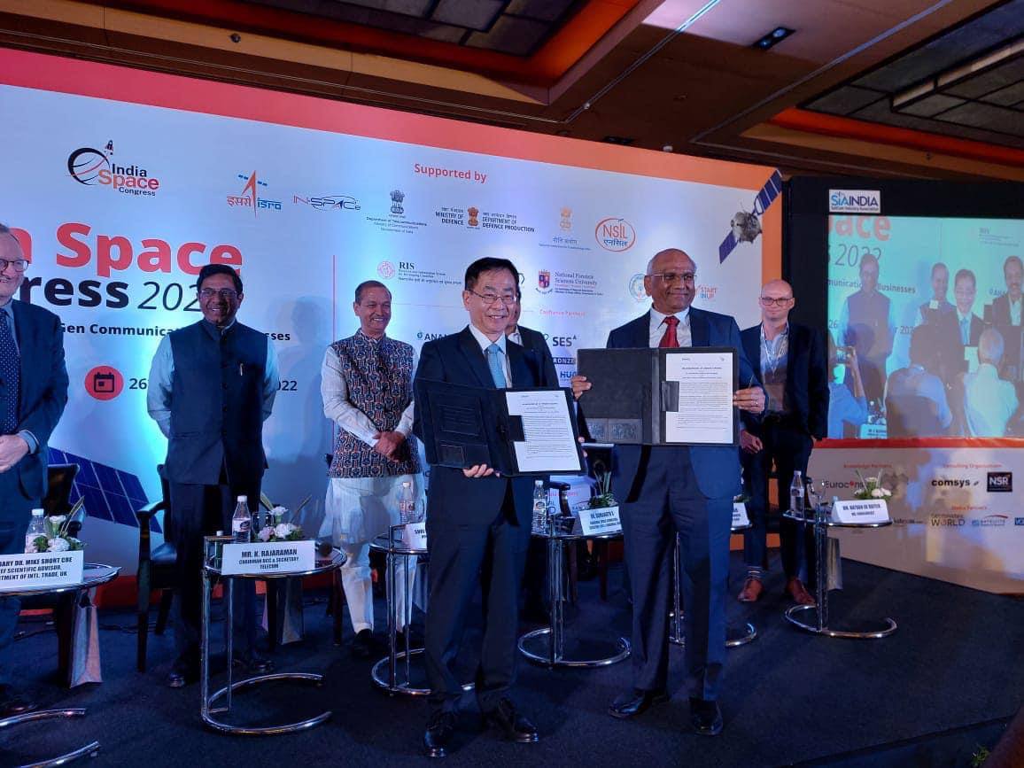 圖：SIA-India 會長帕沃魯利（Subba Rao Pavuluri）和中華民國時任駐印度代表葛葆萱換文© 駐印度台北經濟文化中心